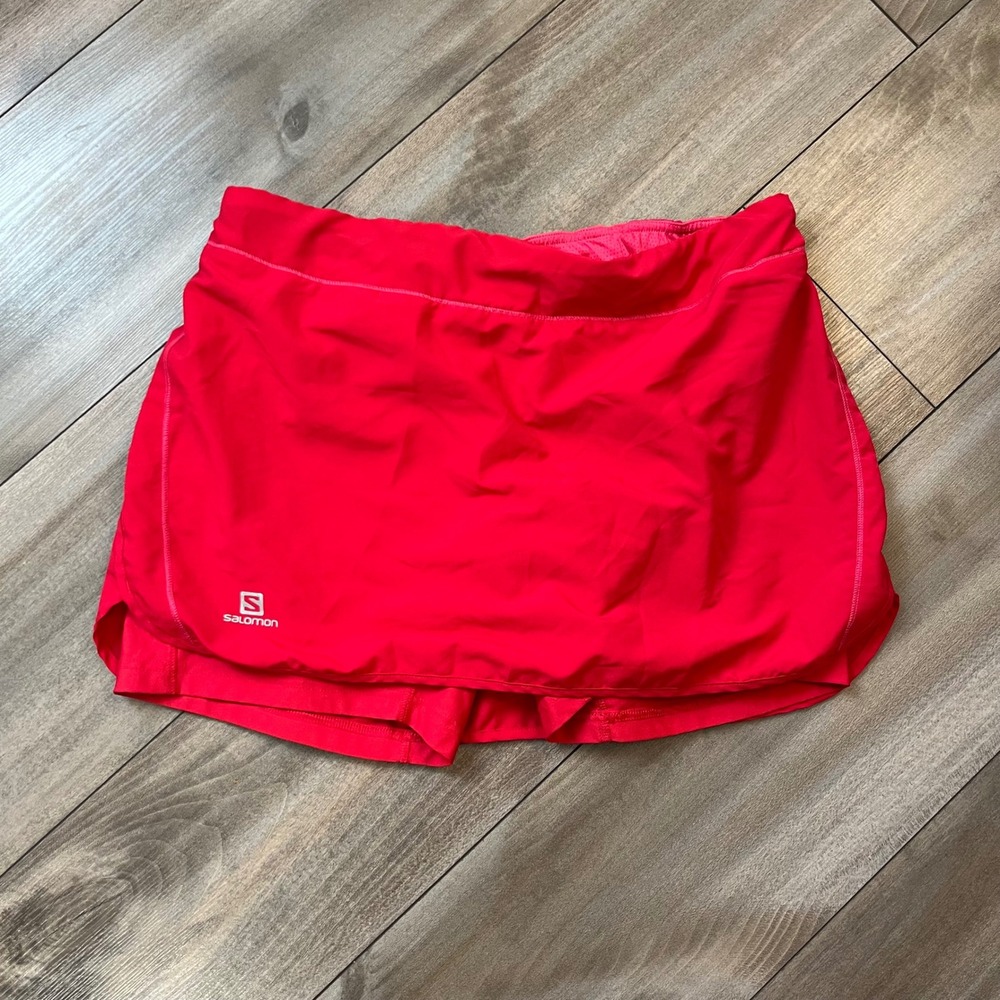 Salomon Womens Red Active Running Skort Size Medium Designed For Freedom B-21
